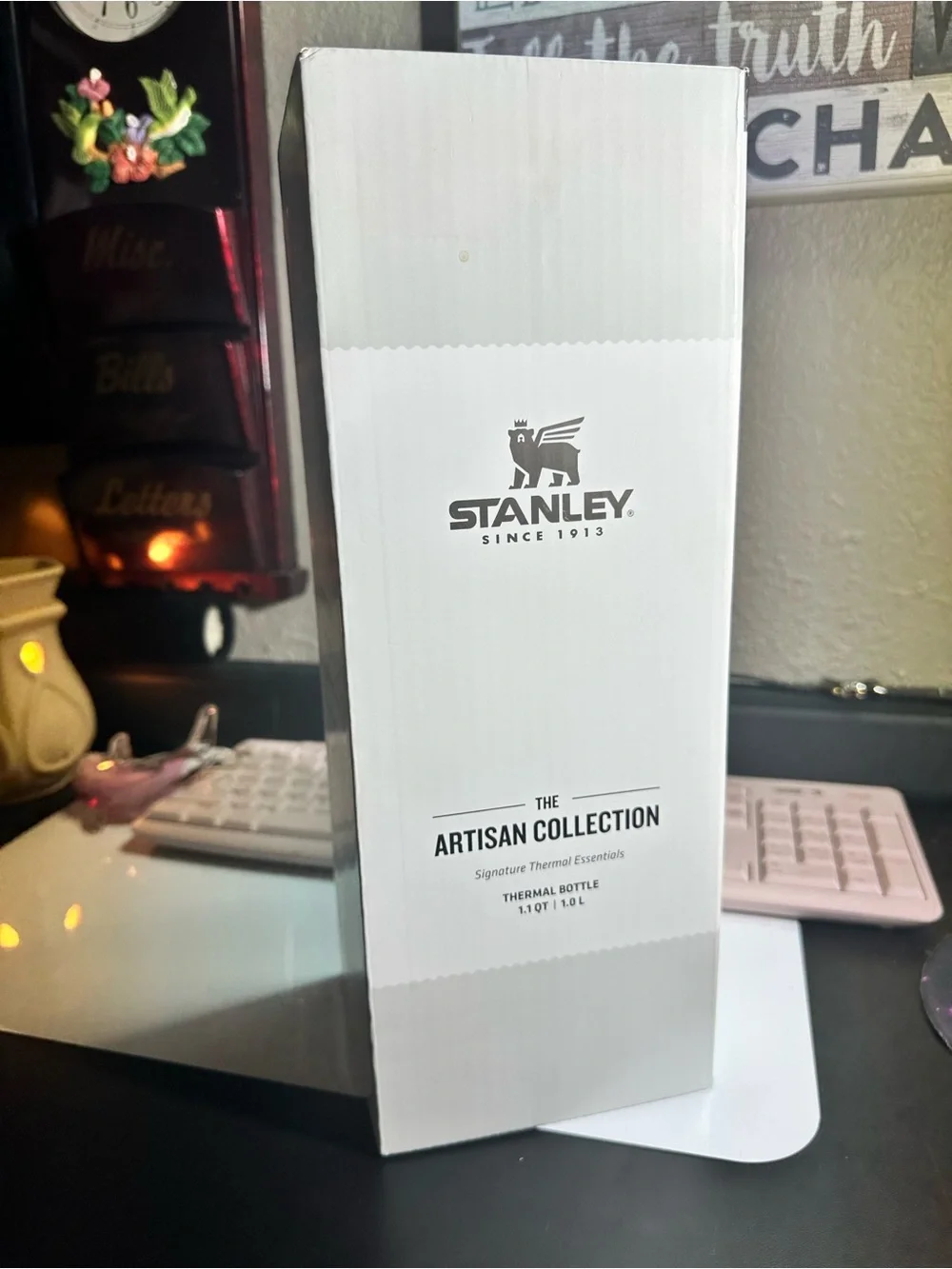 Stanley White Artisan Collection Thermal Bottle Box - Picture 3 of 6